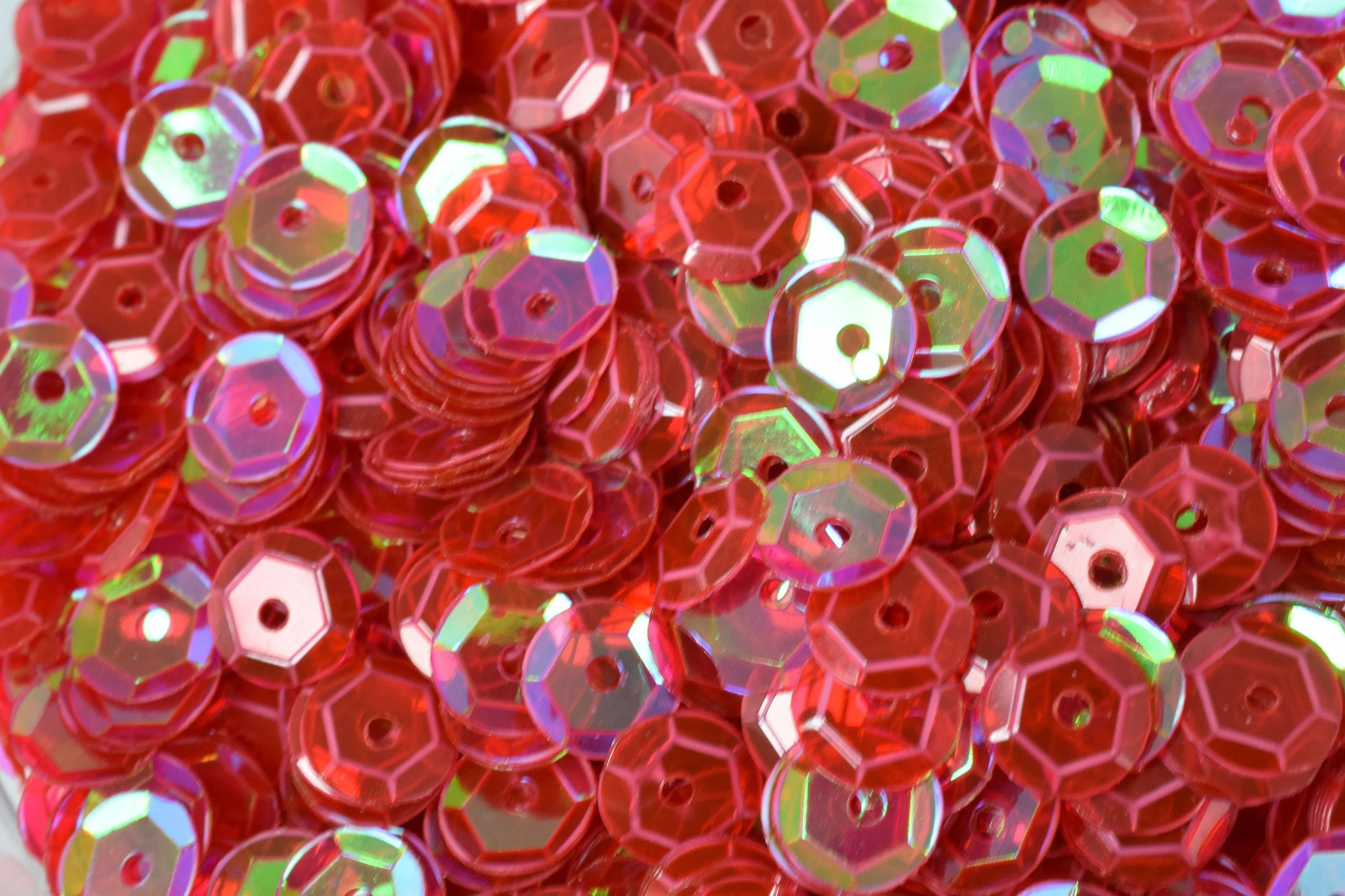 3/4/6mm Translucent Red Cup Iridescent Sheen Round Sequins/Loose Paillettes,Wholesale Sequins,Shimmering Sequin Apparel