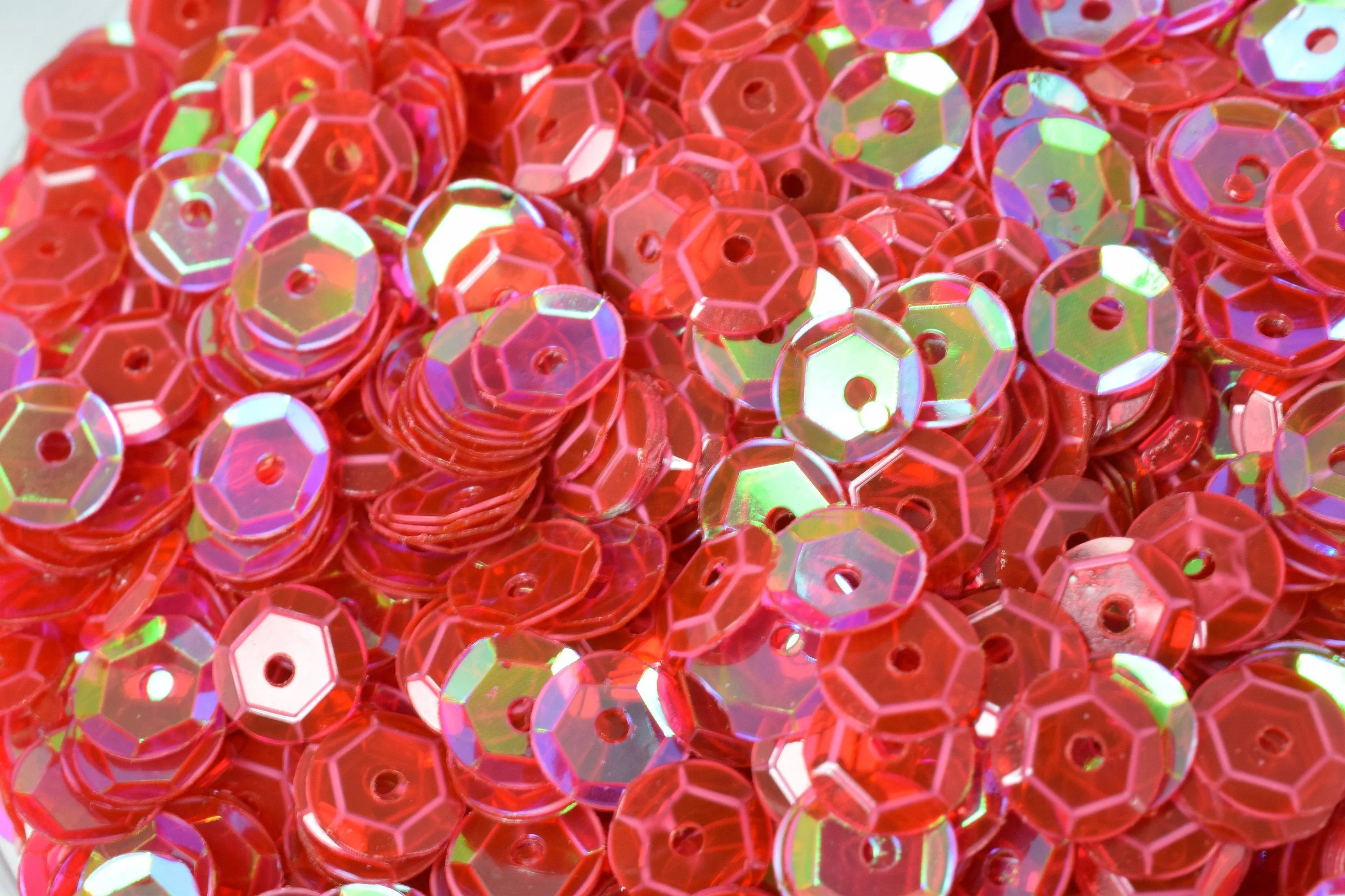 3/4/6mm Translucent Red Cup Iridescent Sheen Round Sequins/Loose Paillettes,Wholesale Sequins,Shimmering Sequin Apparel