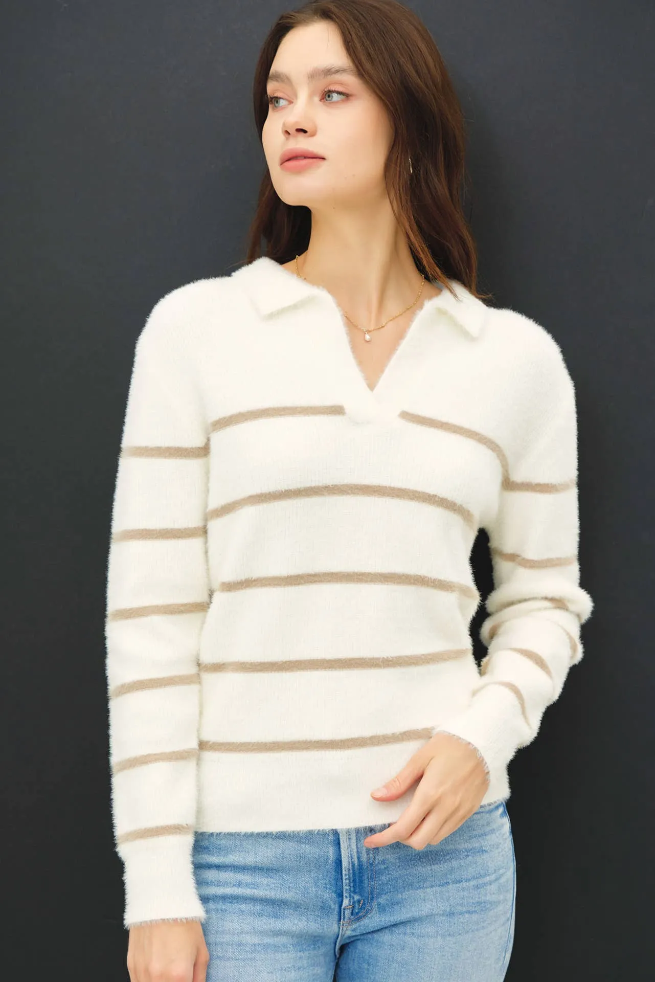 COLLARED FUZZY STRIPED V NECK SWEATER