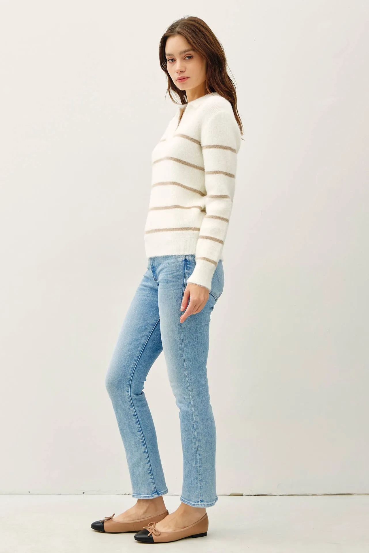 COLLARED FUZZY STRIPED V NECK SWEATER