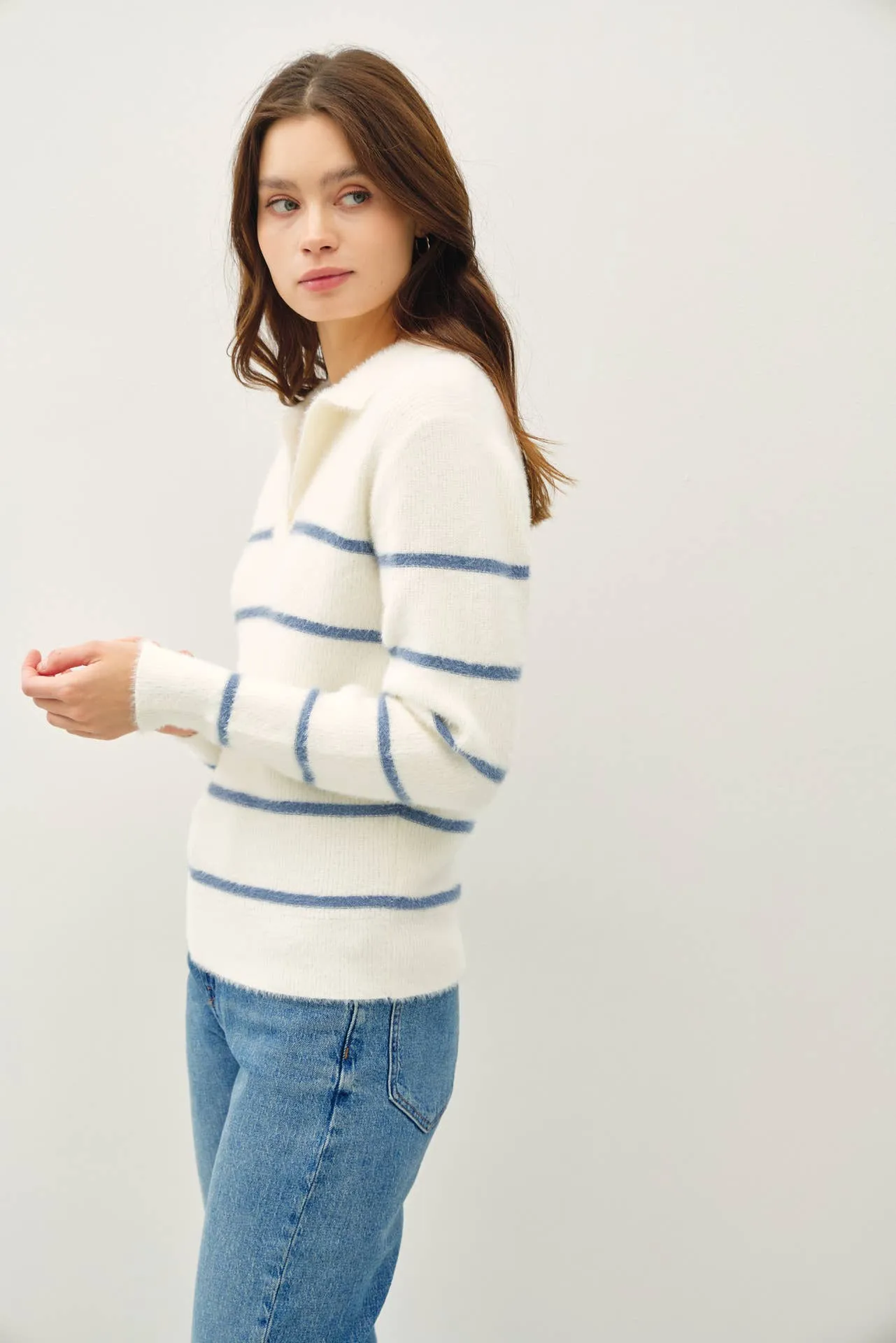 COLLARED FUZZY STRIPED V NECK SWEATER