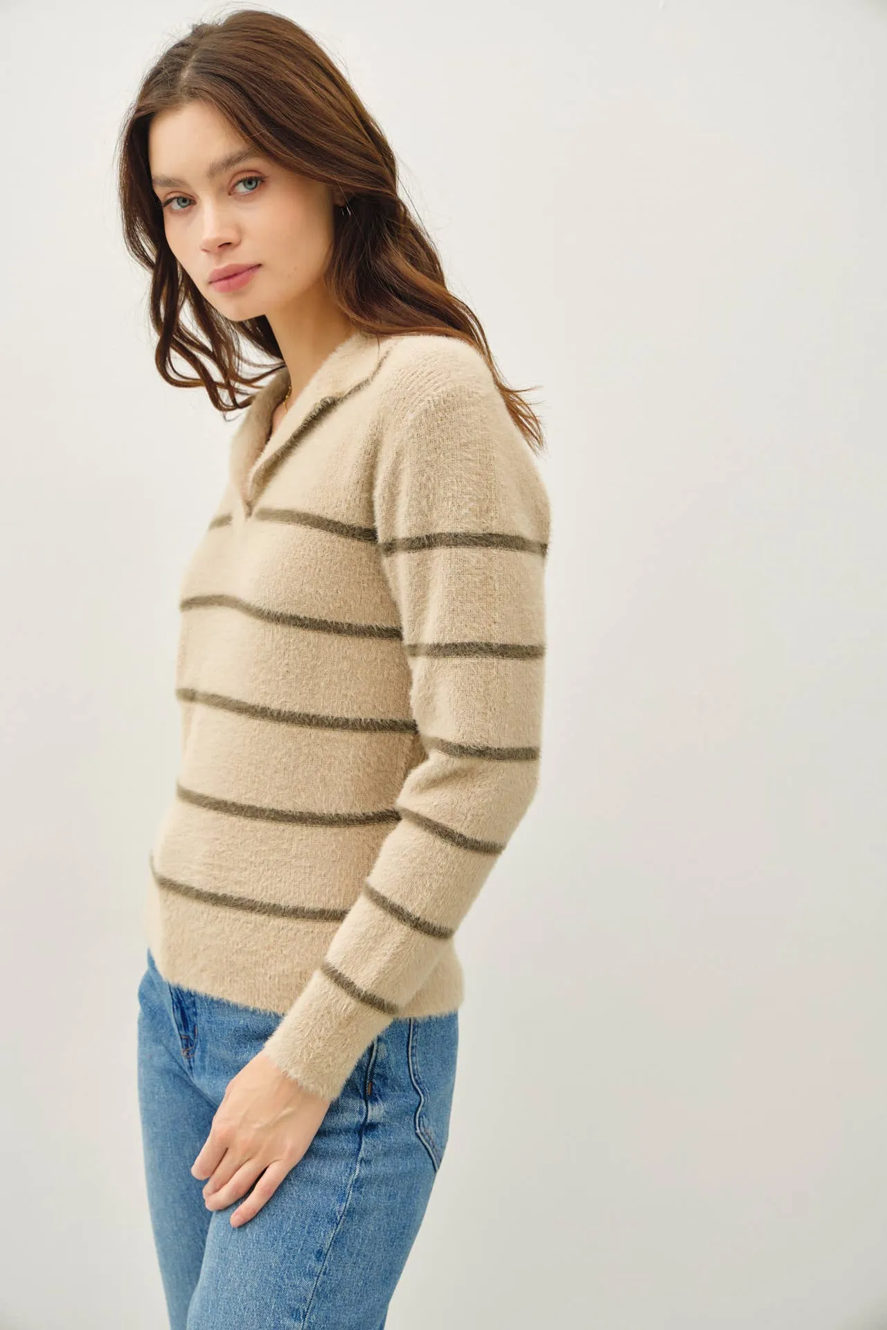 COLLARED FUZZY STRIPED V NECK SWEATER