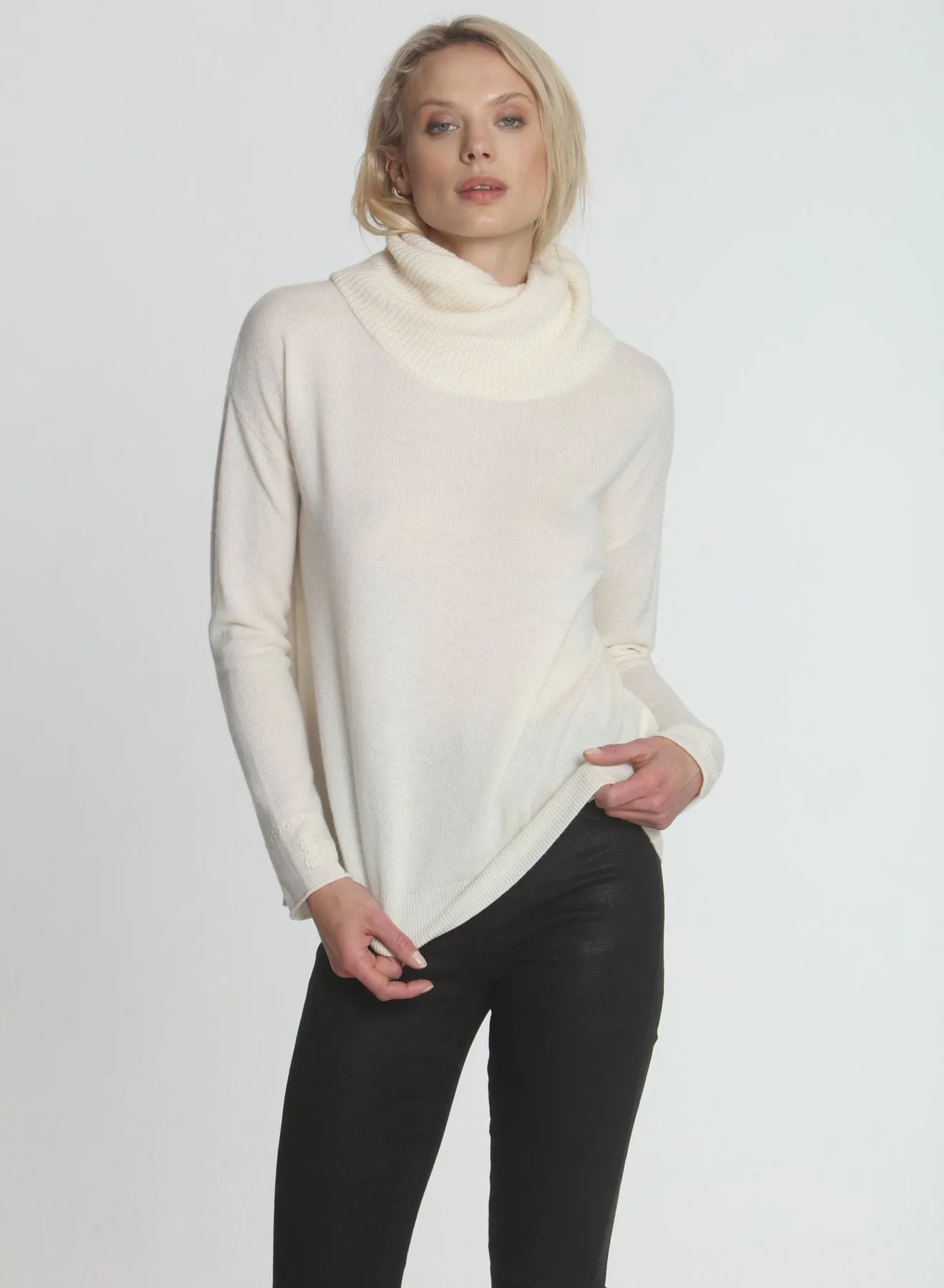 Tori Twist Neck - White